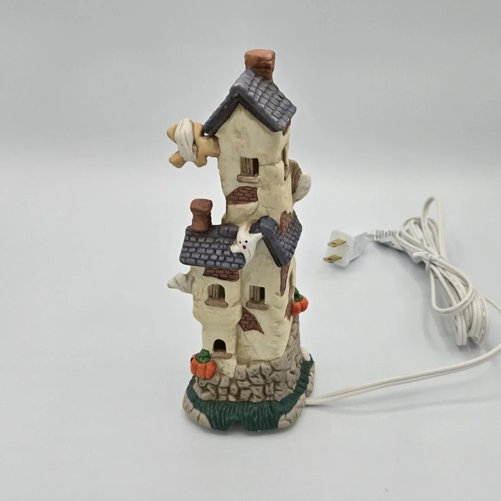 Vtg Ceramic Porcelain Haunted House Decoration‎ With Light